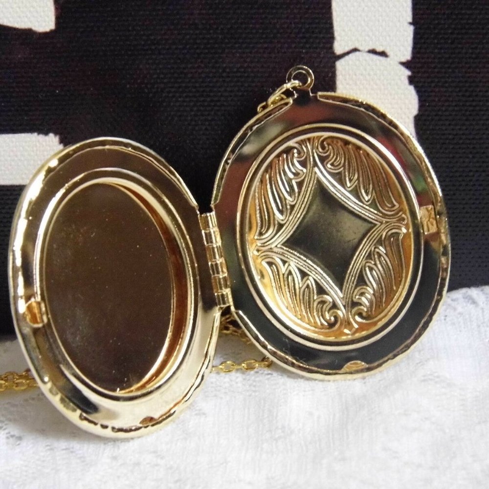 Pink Hummingbird Bird Locket Necklace Anniversary - Picture 3 of 4